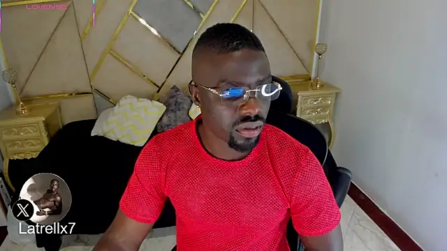 Snapshot of Latrellx7 chatting on 6, 11, 2025 Latrellx7 online show from 6, 11, 2025