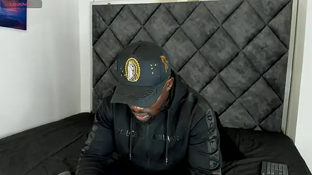 Snapshot of Latrellx7 chatting on 16, 10, 2025 Latrellx7 online show from 16, 10, 2025