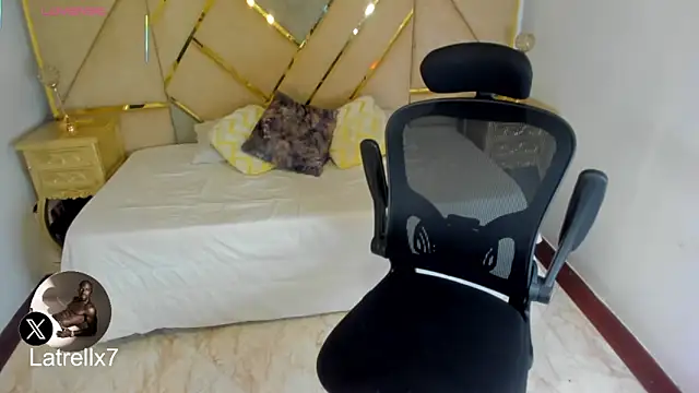 Snapshot of Latrellx7 chatting on 3, 11, 2025 Latrellx7 online show from 3, 11, 2025