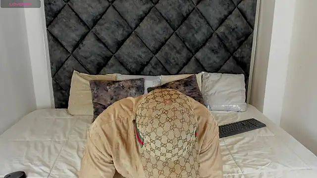 Snapshot of Latrellx7 chatting on 19, 9, 2025 Latrellx7 online show from 19, 9, 2025