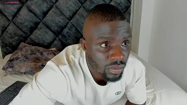 Snapshot of Latrellx7 chatting on 16, 9, 2025 Latrellx7 online show from 16, 9, 2025