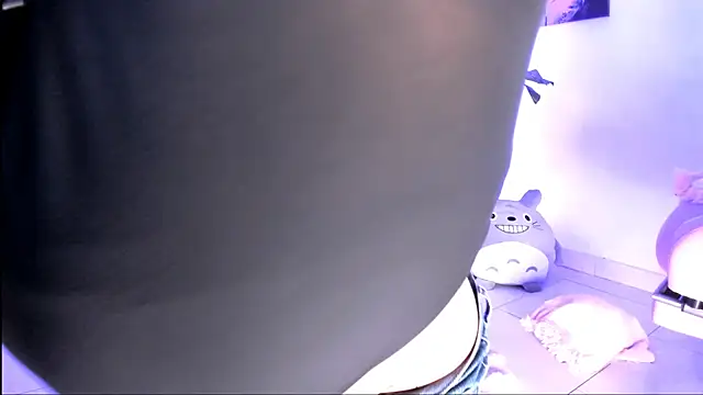 Snapshot of julyana_ chatting on 3, 11, 2025 julyana online show from 3, 11, 2025