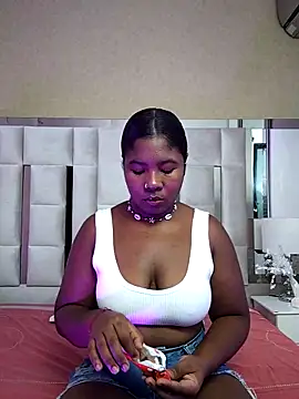 LaurennTyler online show from 14, 2, 2025