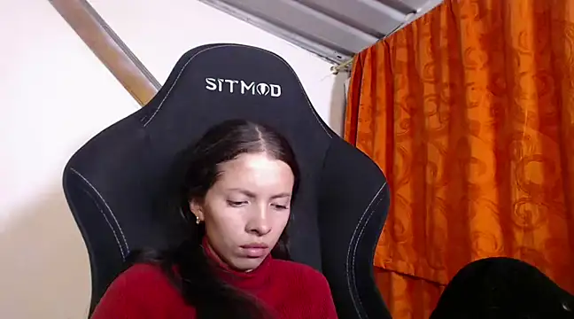 Snapshot of sweetdam12 chatting on 8, 3, 2025 sweetdam12 online show from 8, 3, 2025