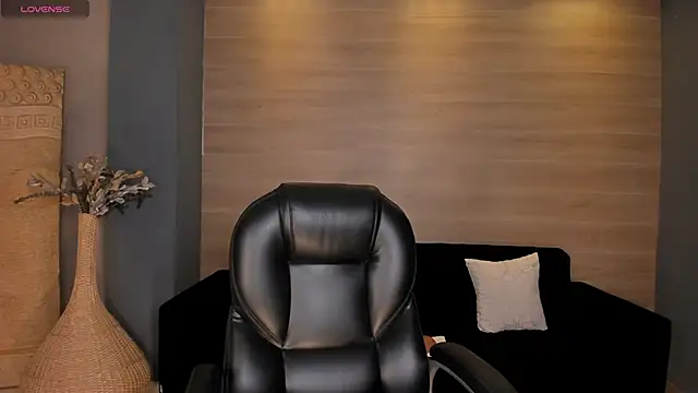 GiaFerrara online show from 11, 11, 2025