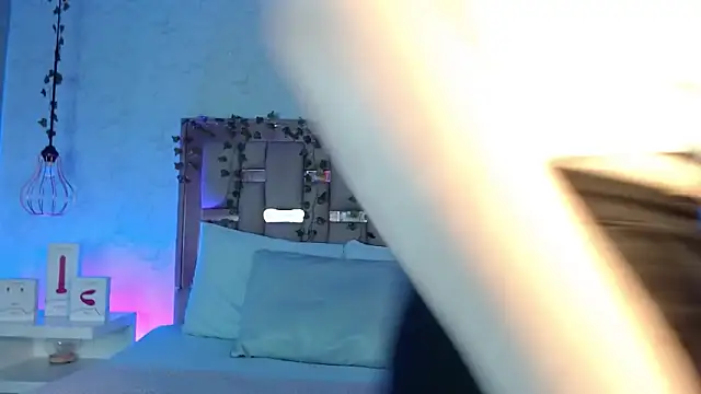 GigiVolkova online show from 8, 9, 2025