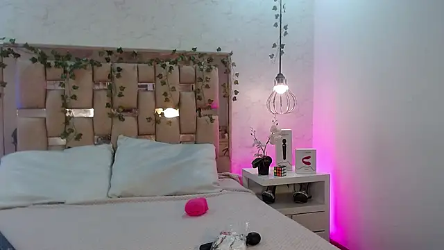 GigiVolkova online show from 27, 11, 2025