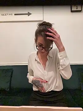 Thunder-Cunt online show from 21, 10, 2025