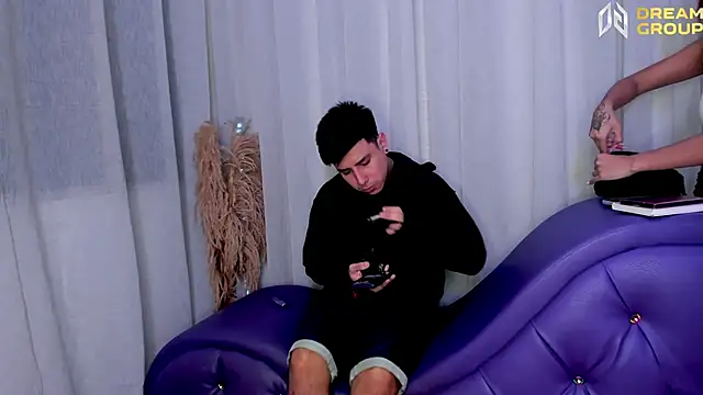 Yourslust  online show from 26, 10, 2025