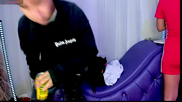 Yourslust  online show from 20, 11, 2025