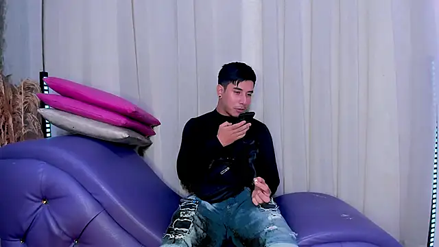 Yourslust  online show from 18, 1, 2026