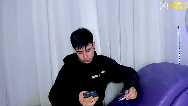 Yourslust  online show from 27, 10, 2025