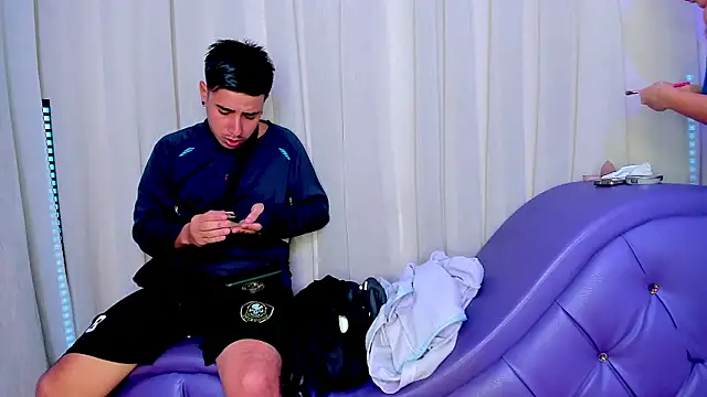 Snapshot of Yourslust_ chatting on 6, 1, 2026 Yourslust online show from 6, 1, 2026