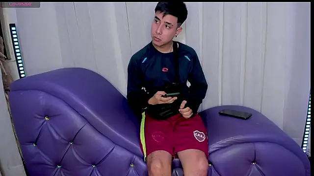 Snapshot of Yourslust_ chatting on 1, 12, 2025 Yourslust online show from 1, 12, 2025