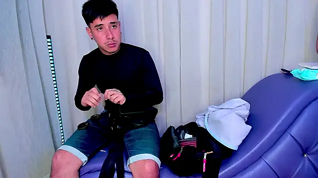 Snapshot of Yourslust_ chatting on 7, 1, 2026 Yourslust online show from 7, 1, 2026