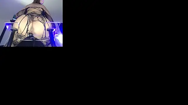 CamilaVegas  online show from 14, 4, 2026