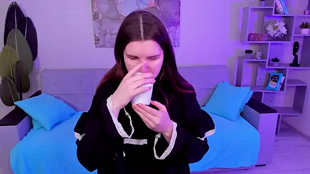 BonneyLove online show from 17, 2, 2025