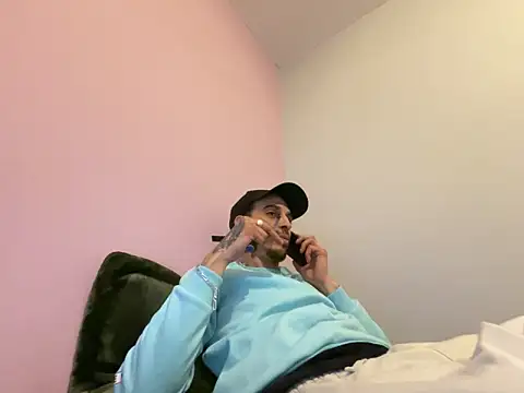 Snapshot of Rebeu313 chatting on 13, 2, 2026 Rebeu313 online show from 13, 2, 2026