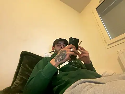 Snapshot of Rebeu313 chatting on 17, 1, 2026 Rebeu313 online show from 17, 1, 2026