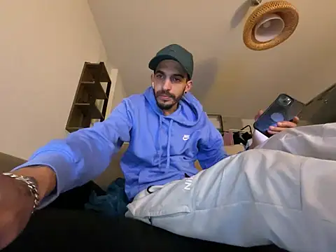 Rebeu313 online show from 21, 2, 2025