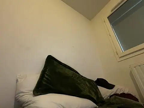 Snapshot of Rebeu313 chatting on 18, 1, 2026 Rebeu313 online show from 18, 1, 2026