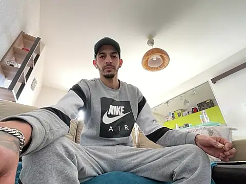 Rebeu313 online show from 16, 2, 2025