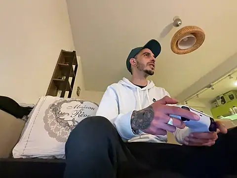 Rebeu313 online show from 14, 2, 2025