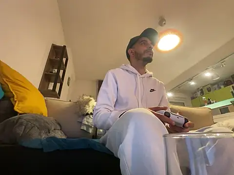 Rebeu313 online show from 16, 1, 2025