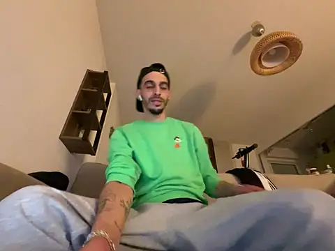 Rebeu313 online show from 17, 3, 2025