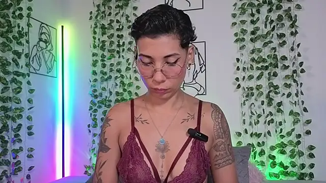 Snapshot of MiaMorgan_ chatting on 16, 6, 2026 MiaMorgan online show from 16, 6, 2026