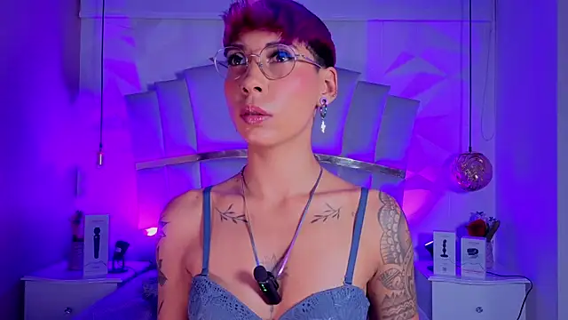 MiaMorgan  online show from 15, 9, 2025