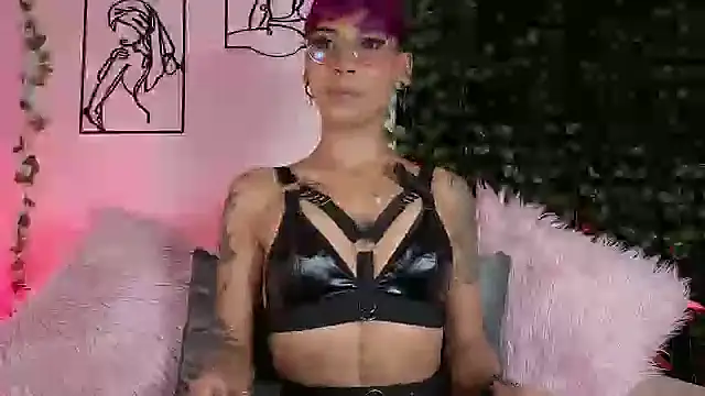 MiaMorgan  online show from 1, 10, 2025