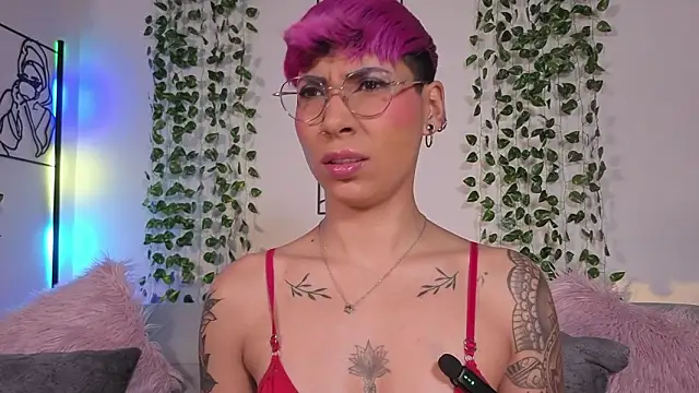 MiaMorgan  online show from 24, 3, 2026