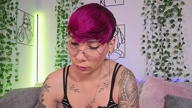 MiaMorgan  online show from 31, 3, 2026