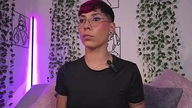 MiaMorgan  online show from 5, 5, 2026