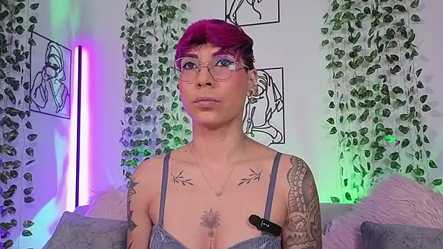 MiaMorgan  online show from 17, 4, 2026