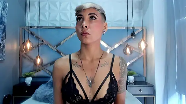 MiaMorgan  online show from 3, 3, 2025