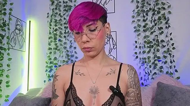 MiaMorgan  online show from 23, 4, 2026