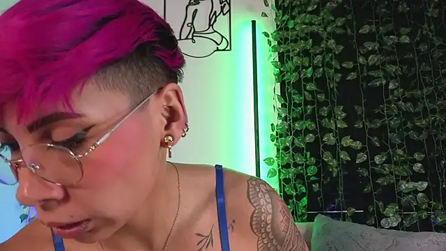 Snapshot of MiaMorgan_ chatting on 21, 2, 2026 MiaMorgan online show from 21, 2, 2026