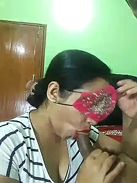 Taniya07 online show from 6, 3, 2025