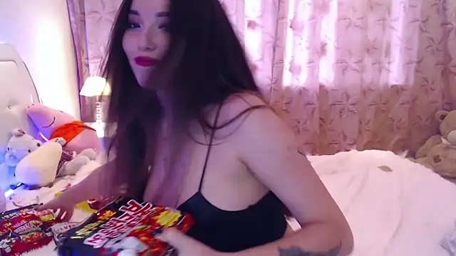 lilianbee online show from 14, 4, 2026