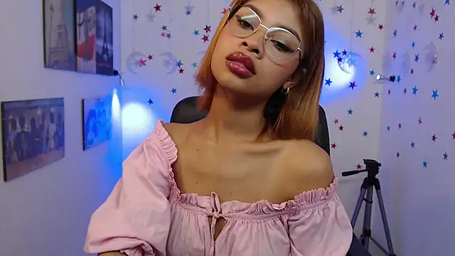 Snapshot of Perla_prg chatting on 18, 3, 2025 Perla prg online show from 18, 3, 2025