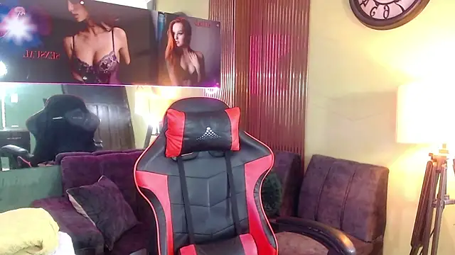 Snapshot of Perla_prg chatting on 15, 9, 2025 Perla prg online show from 15, 9, 2025