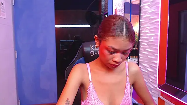 Snapshot of Perla_prg chatting on 28, 2, 2025 Perla prg online show from 28, 2, 2025