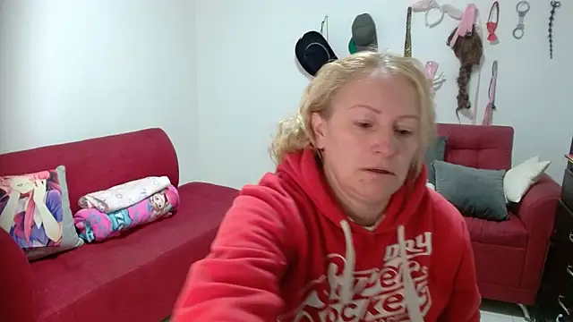 emperabigbootybigass online show from 9, 3, 2026