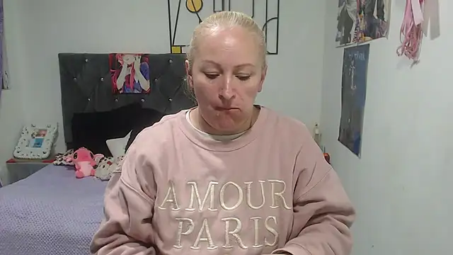 emperabigbootybigass online show from 8, 7, 2026