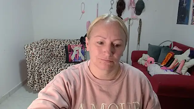 emperabigbootybigass online show from 13, 4, 2026