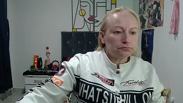 emperabigbootybigass online show from 20, 5, 2026