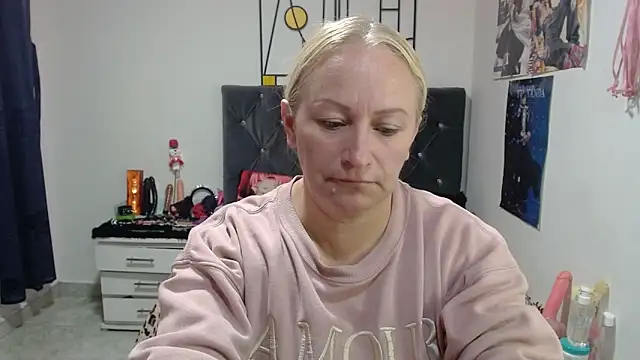 emperabigbootybigass online show from 15, 5, 2026