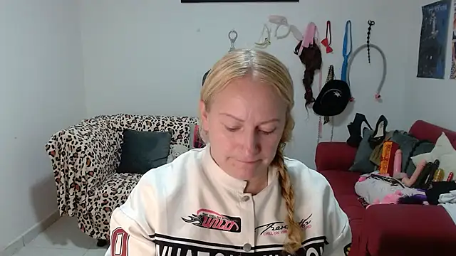 emperabigbootybigass online show from 31, 3, 2026